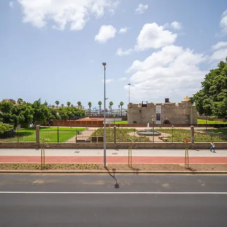 Holiday home In Palmas Near Canteras *